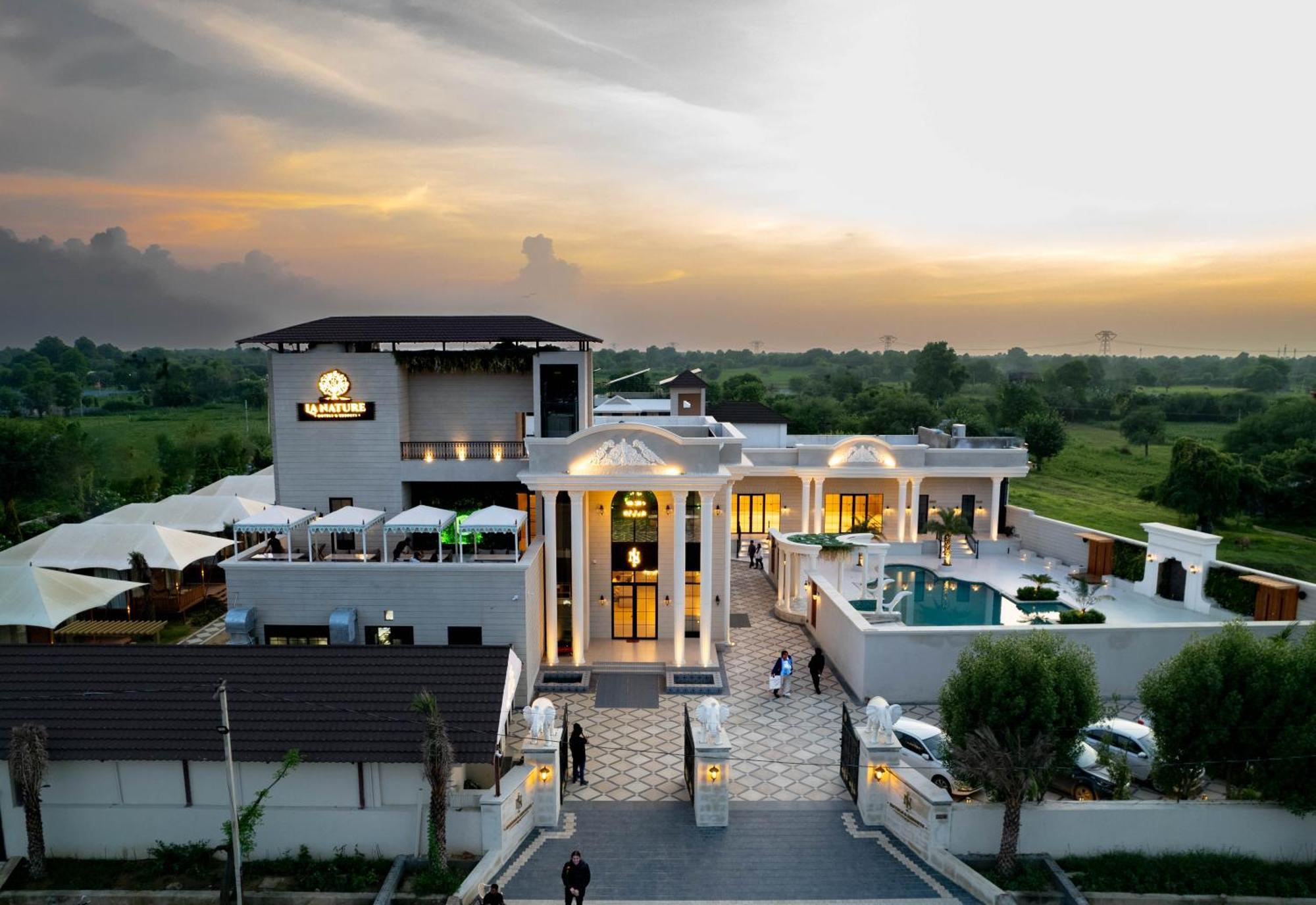 La Nature Hotels & Resorts Sikar Ngoại thất bức ảnh